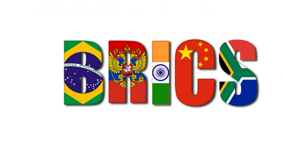 banque/largeur-975/brics-blanc.png